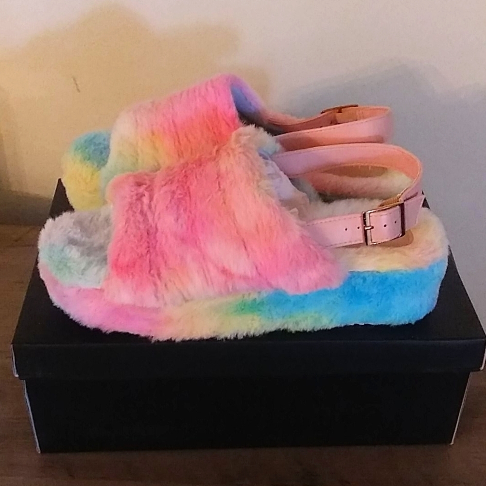 Comfy Cotton Candy Wedge